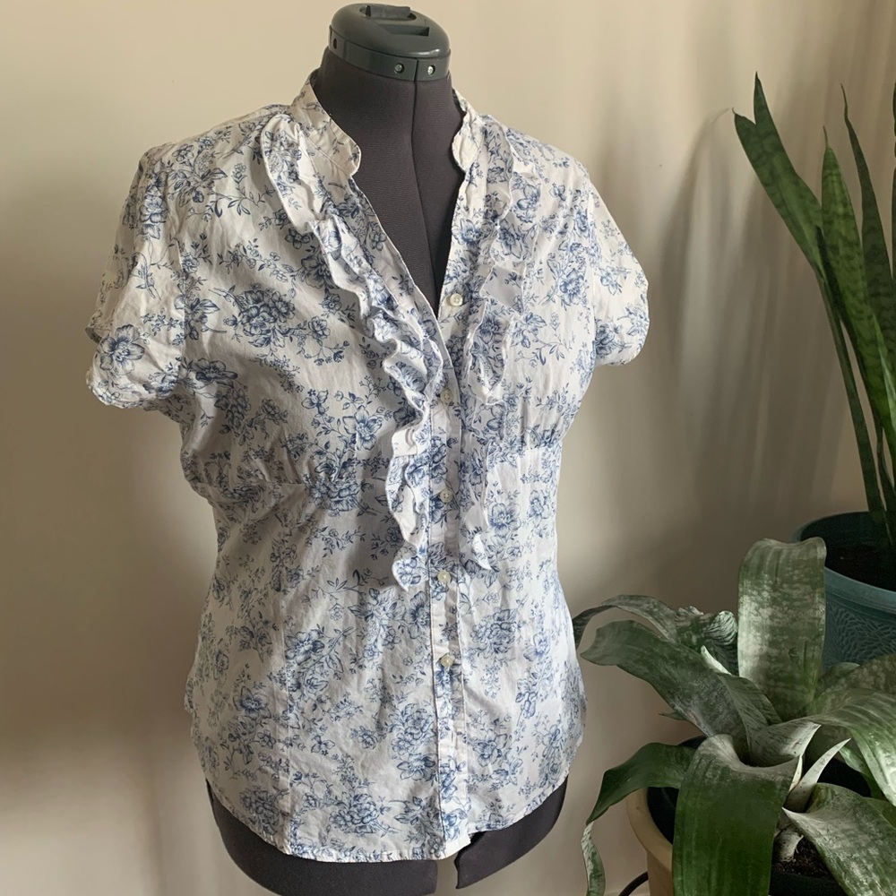 White and blue short sleeve blouse